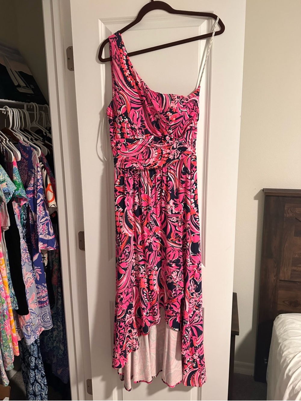 Lilly Pulitzer Monico Pink Paisley One-Shoulder Hi-Low Dress - Picture 2 of 6